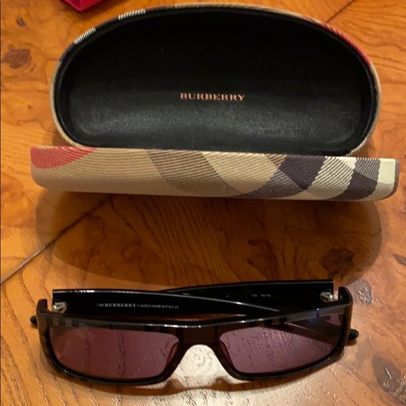 Burberry sunglasses - plaid frame - Picture 2 of 9